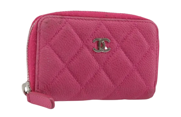 CHANEL Matelass Mützenetui Kaviarleder