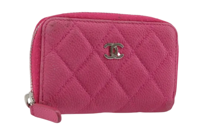 CHANEL Matelass Mützenetui Kaviarleder