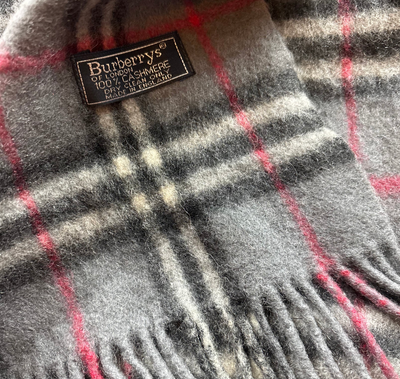BURBERRY NOVACHECK CASHMERE SCARF GREY