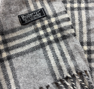 BURBERRY NOVACHECK CASHMERE SCARF LIGHT GREY